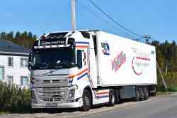 Астана, Schmitz Cargobull (общая модель) № 19 AGY 01; Шымкент, Volvo ('2012) FH.460 № 590 AVC 17 588 КБ