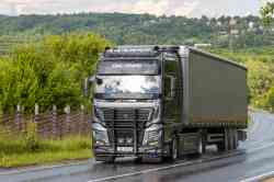 Минская область, Sitrak C7H ZZ4186 MAX № ВВ 0200-5; Московская область — Фестиваль TruckDay 2026 571 КБ